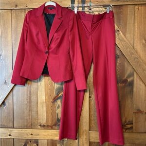 Elegant Red Women's Suit Set